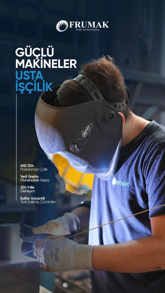 FRUMAK makine imalatında kaynak yapan bir çalışan.